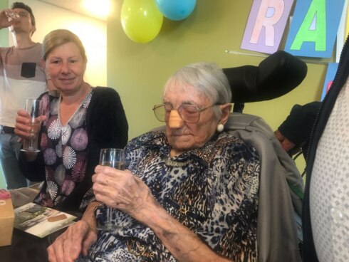 2018-06-13 00:00:00 - Oudste West-Vlaamse blaast 109 kaarsjes uit