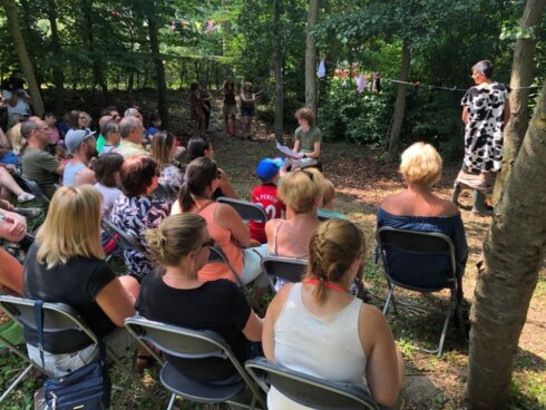 2018-07-07 00:00:00 - Toneel op ongewone locaties in Westouter