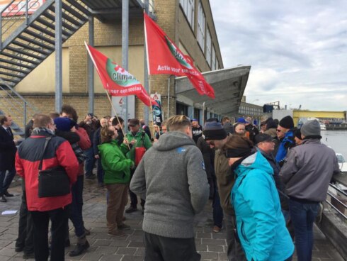 2018-11-03 00:00:00 - Vissers protesteren tegen elektrisch vissen in Nieuwpoort