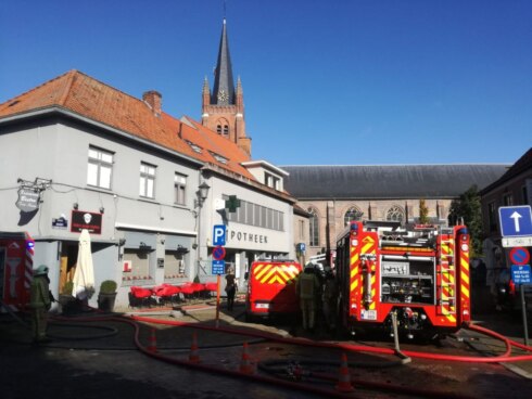 2019-10-17 00:00:00 - Rook- en waterschade na brand in apotheek Wingene