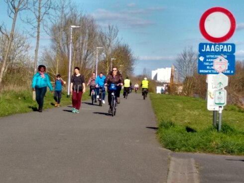 2020-03-18 00:00:00 - Fietsen en lopen mag nog: druk langs het water
