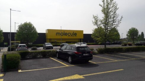 2020-05-08 00:00:00 - Molecule toont via teller op website of de winkel volzet is of niet