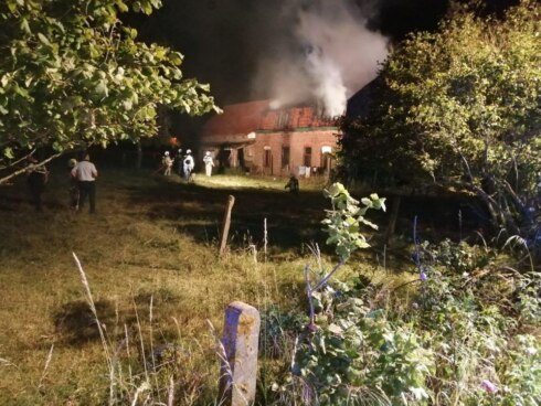 2020-06-14 00:00:00 - Brand vernielt boerderij in Wervik