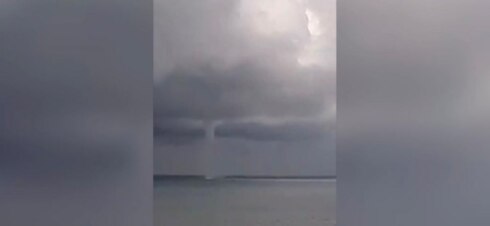 2020-08-03 00:00:00 - Indrukwekkend natuurfenomeen: waterhoos in Koksijde