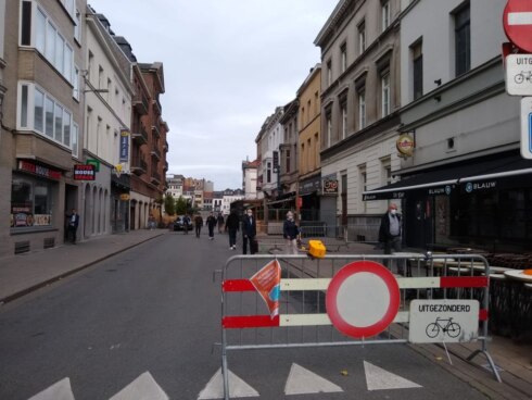 2020-09-30 00:00:00 - Corona: Verboden stil te staan in Kortrijkse uitgaansbuurt