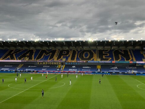 2021-05-24 00:00:00 - Kampioen Club Brugge sluit seizoen af met nederlaag tegen Racing Genk