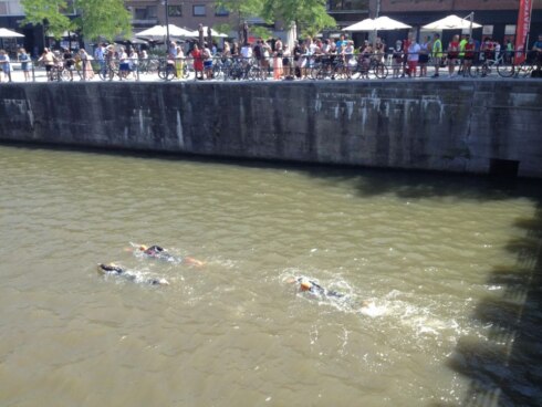 2021-06-13 00:00:00 - In Beernem en Kortrijk eerste kwarttriatlons sinds versoepelingen