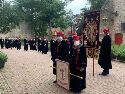 2021-07-25 00:00:00 - Boeteprocessie Veurne dit jaar in alternatief jasje