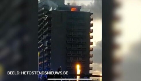 2022-01-09 00:00:00 - Felle brand in appartementsgebouw in Oostende