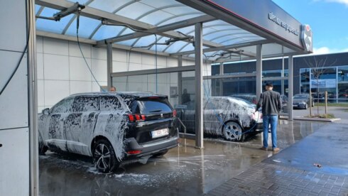 2022-03-17 00:00:00 - Druk bij de carwash: saharastof niet zo onschuldig