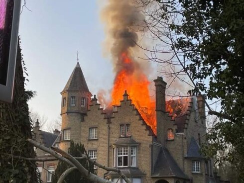 2022-03-26 00:00:00 - Brand legt historisch kasteeltje in de Panne in de as