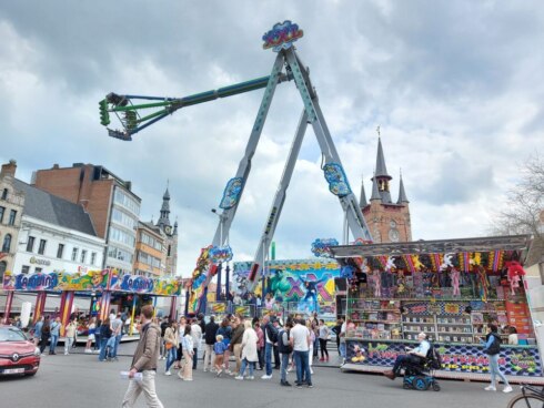 2022-04-14 00:00:00 - Na twee jaar corona-ellende: Paasfoor in Kortrijk geopend