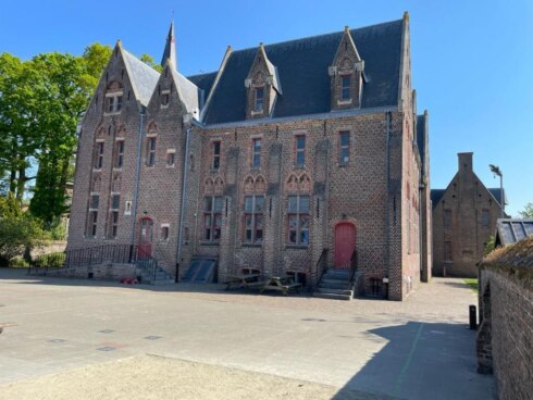 2022-04-24 00:00:00 - Neogotisch schoolgebouw zet deuren open op erfgoeddag