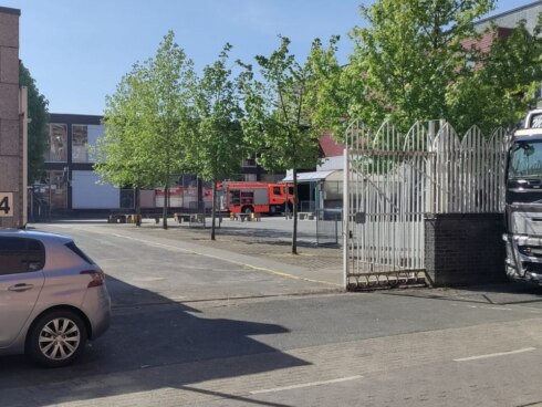 2022-05-03 00:00:00 - Brand in VTI Roeselare: 1.400 leerlingen geëvacueerd