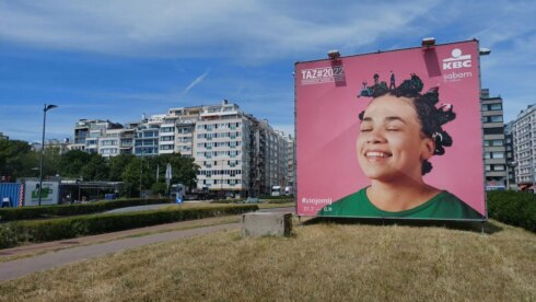 2022-07-12 00:00:00 - Opbouw Theater aan zee volop bezig