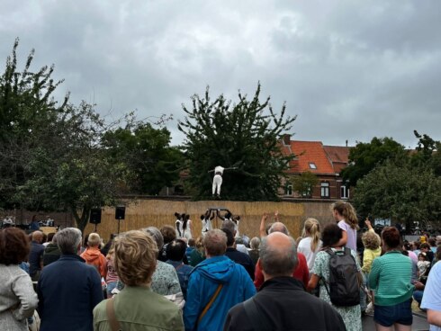 2022-07-21 00:00:00 - Cirque Plus verbluft in Grootseminarie Brugge