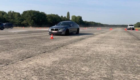 2022-09-01 00:00:00 - Snelheidsduivel uit Menen leeft zich uit op circuit: "We hopen dat hij zo veiliger leert rijden"