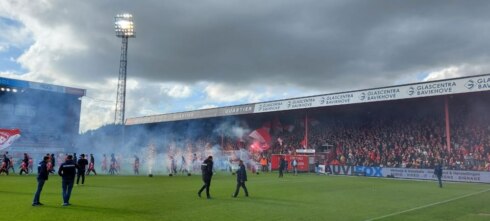 2022-10-15 00:00:00 - Rode lantaarn Zulte Waregem pakt volle buit in derby bij Kortrijk
