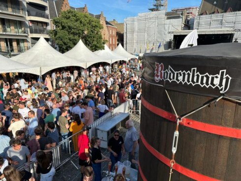 2023-06-24 00:00:00 - Batjes Roeselare van start met reuzenvat Rodenbach