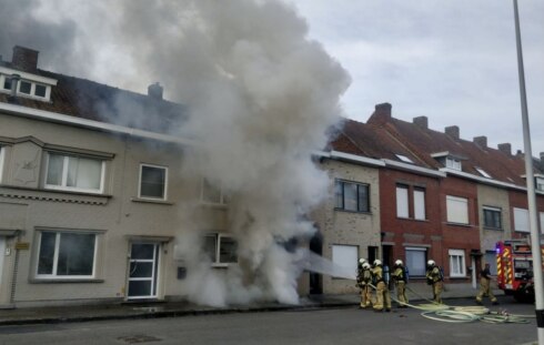 2023-06-27 00:00:00 - Pas gerenoveerde woning helemaal uitgebrand