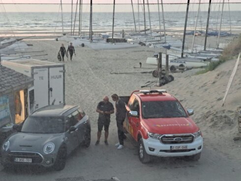 2023-08-08 00:00:00 - Kiter uit zee gered na materiaalpech