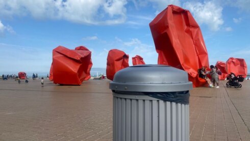 2023-08-11 00:00:00 - Klachten over zwerfvuil in Oostende: stad houdt opruimactie