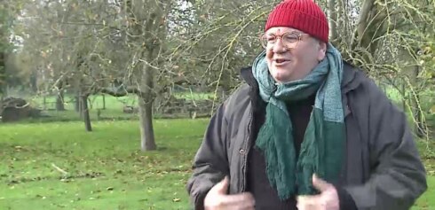 2020-12-22 00:00:00 - West-Vlaams ambassadeur Wim Opbrouck wordt ereburger van Harelbeke