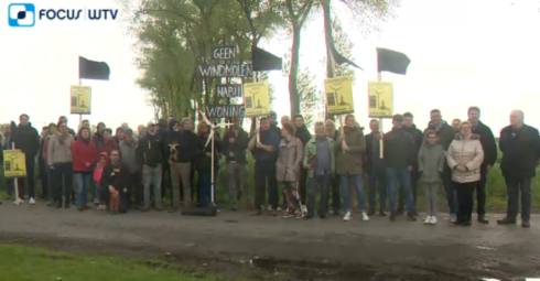 2019-05-05 00:00:00 - Bewoners Gevaertwijk Beernem voeren actie tegen windturbines