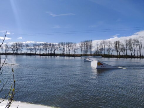 2022-04-04 00:00:00 - Wereldtop wakeboarders present in Knokke-Heist