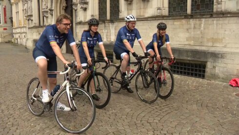 2021-05-25 00:00:00 - Brugge pakt uit met unieke WK-wieleroutfit