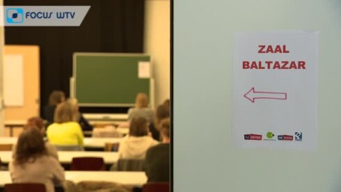 2018-02-24 00:00:00 - 400 deelnemers dingen naar job als administratief bediende