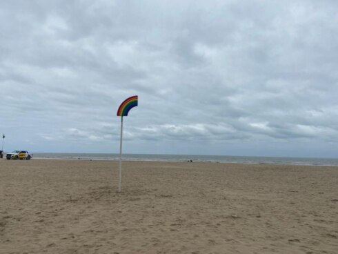 2021-07-01 00:00:00 - Nieuwe zeemoji's op Oostendse stranden tegen verdwalen