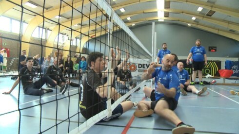 2022-04-26 00:00:00 - Zitvolleybal: onbekend is onbemind