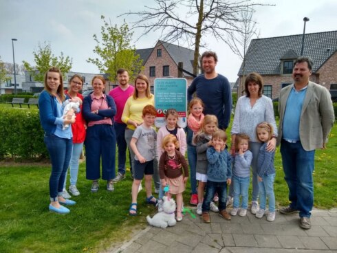 2019-04-17 00:00:00 - Nieuwe borden tegen afval in Harelbeke