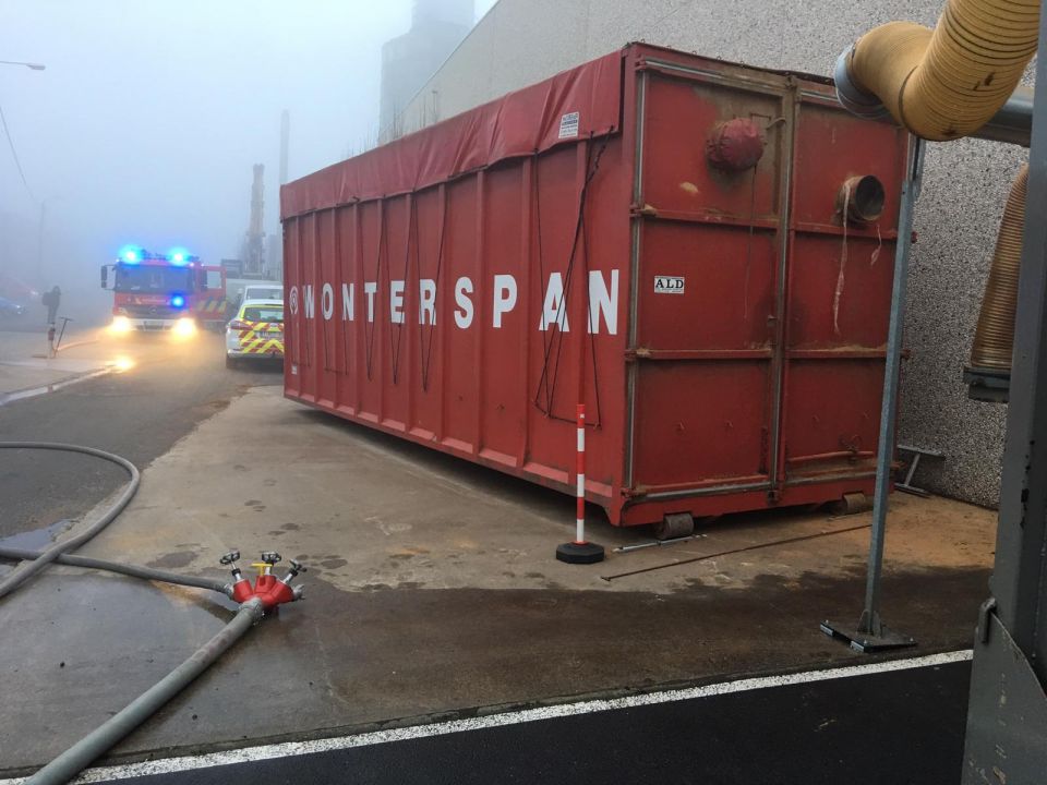 2019-03-22 00:00:00 - Schrijnwerkbedrijf Pouleyn tijdelijk gesloten na tweede brand - container_5.jpg