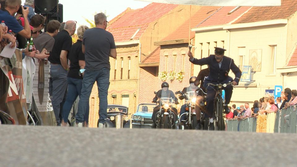 2021-09-19 00:00:00 - Retrokoers in berengemeente Meulebeke - retro_koers_3.jpg