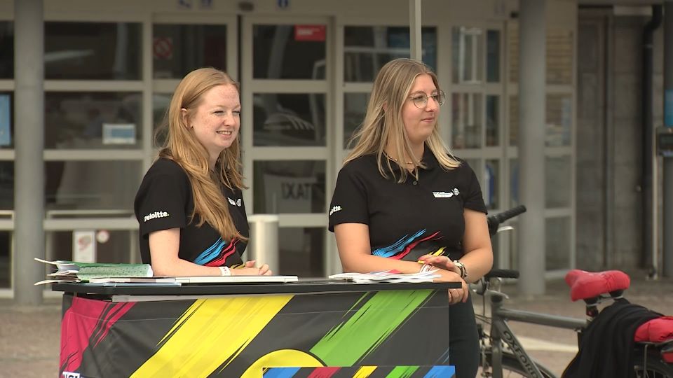 2021-09-20 00:00:00 - Studenten helpen mee op WK Tijdrijden - vrijwillig2.jpg